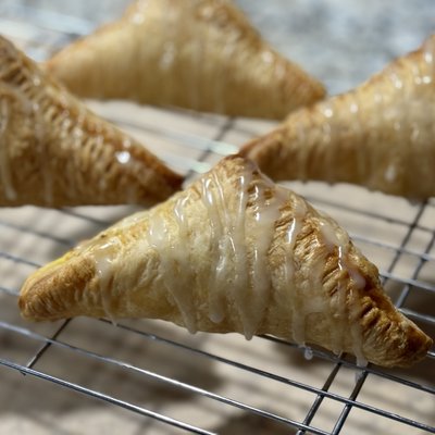 Raspberry Turnovers- 4 Count 