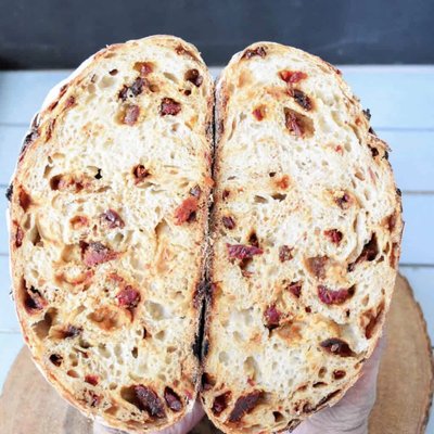 Sun Dried Tomato & Mozzarella Boule