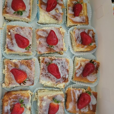 Mini Churro Cheesecake Bars (By the Dozen)