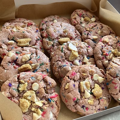 Avery Special Cookies (Strawberry Funfetti)