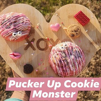 Pucker Up Cookie Monster