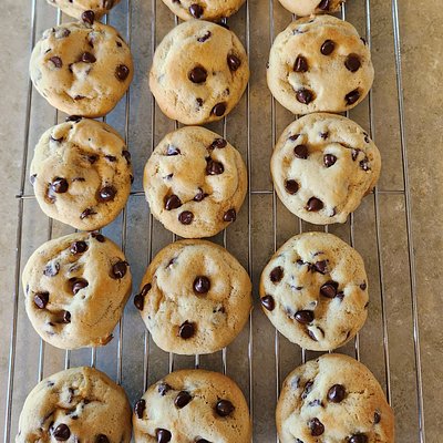 Sourdough Chocolate Chip Cookies - Count 6 Box