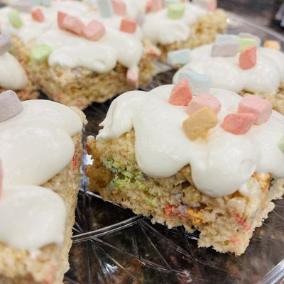 Rice Krispy Treats With Marshmallow Icing (per dozen)