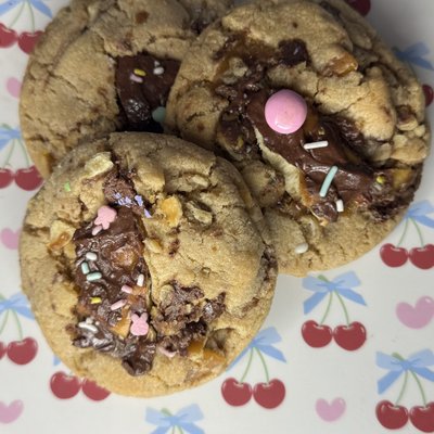 Holiday Crack Candy Cookies 