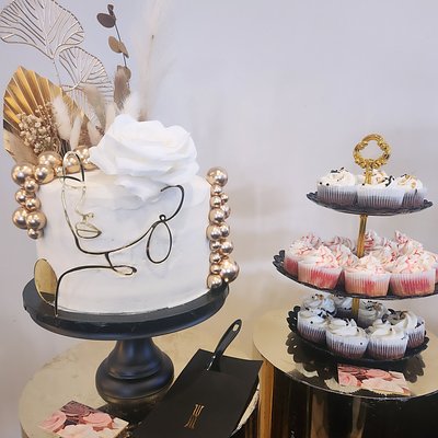 Custom 4 Layer Cakes