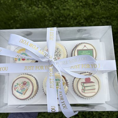 6 Cupcakes In Gift Box