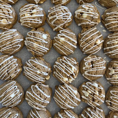 PUMPKIN SPICE COOKIES