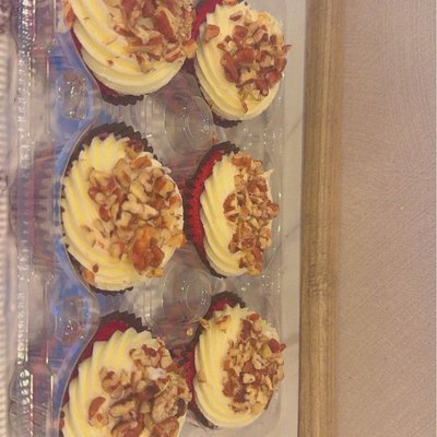 Red Velvet With pecan 