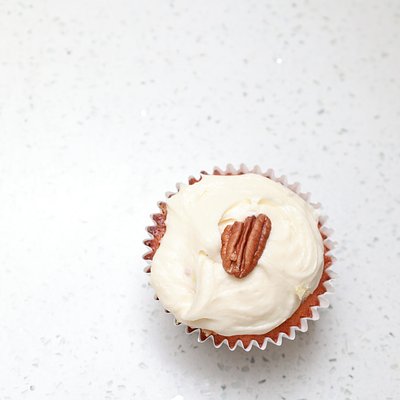 1/2 Dozen Jumbo Pecan Pie Cupcakes 