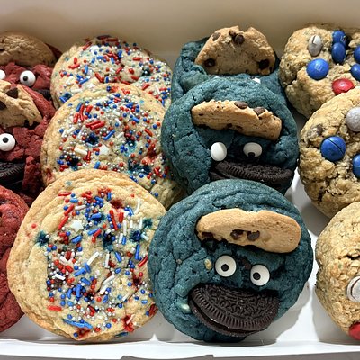 Patriotic Stuffed Cookie Sampler 1 DZ 2oz