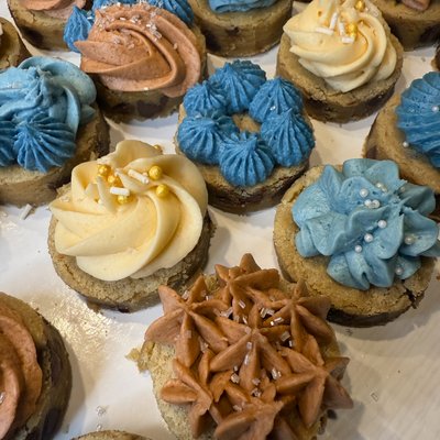 Mini Cookie Cake Bites (2”)
