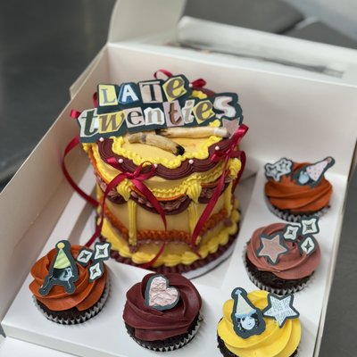 4” 3 Layer Bento Box With 5 Cupcakes 