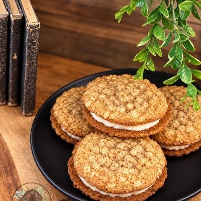 Sourdough Oatmeal Cream Pies (x6)