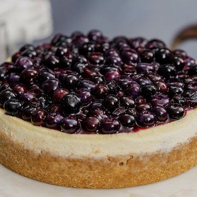 Fruit Topped Blueberry Cheesecake 