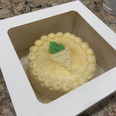 Custom Cake 8” Round