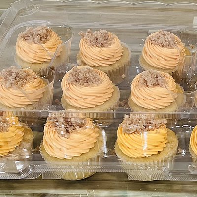 Peach Cobbler Cupcakes 