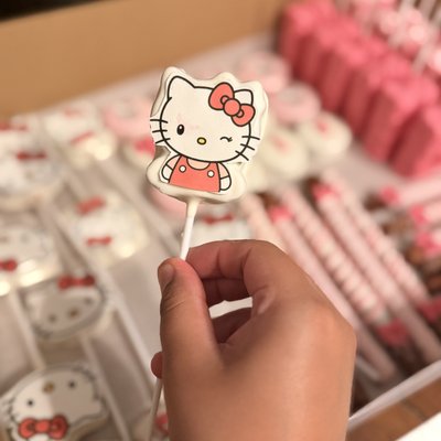 Cake pops (dozen) 