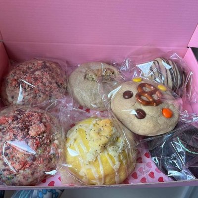 6 Pack Cookies