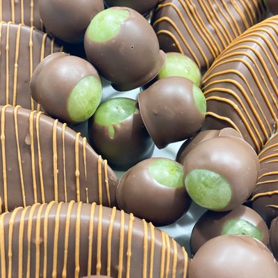 Chocolate Covered Grapes