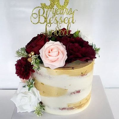 8" 3 Layer Round Cake