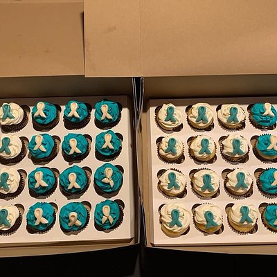 Dozen Cupcakes 