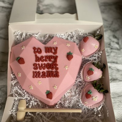 Breakable Heart W 6 Strawberries 