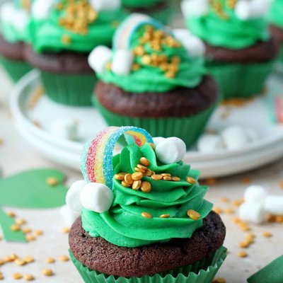Pot O gold Jumbo Cupcakes