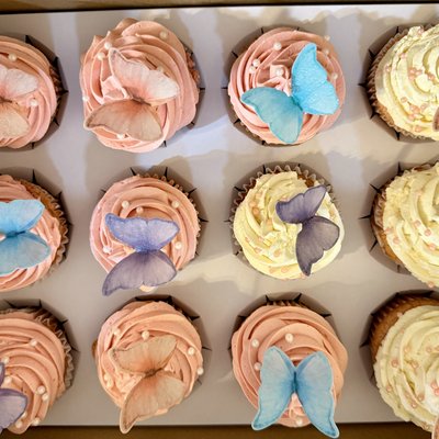 Custom/Themed Cupcakes