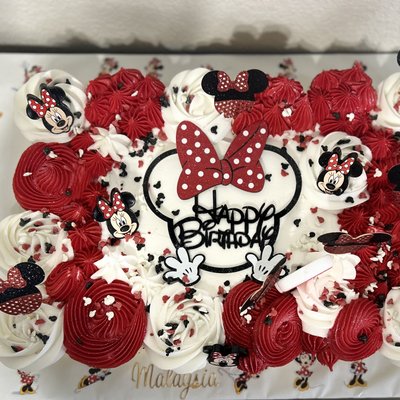 Cupcake cake