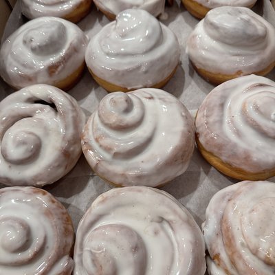 Classic Cinnamon Roll-MINIMUM ORDER OF 6