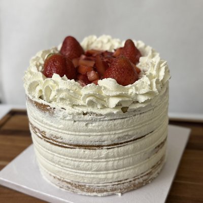 6-8 Servings Strawberry Shortcake – Bayou Bakes Style