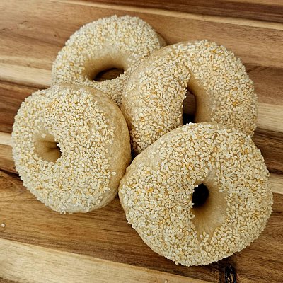 Organic Sourdough Sesame Bagels (4 Count)