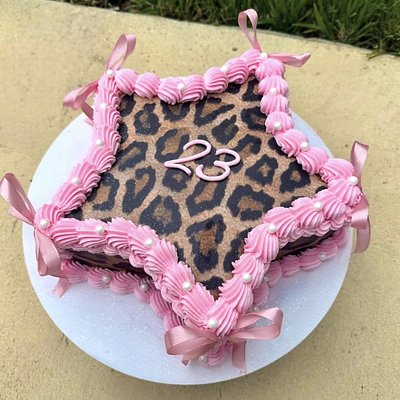 STAR SHAPED CAKE 