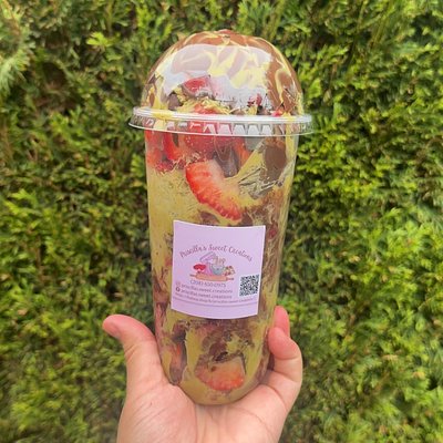Dubai Strawberry Cup 20oz 