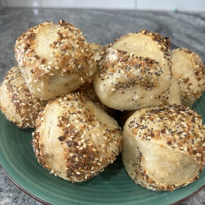 Everything Dinner Rolls (12)