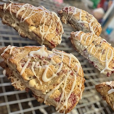 Raspberry White Chocolate Scones (4 Pack)