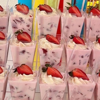 Vasitos de Fresas con Crema