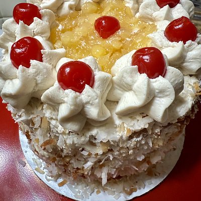 “Tropic Like it’s Hot” Pineapple Coconut Cake 
