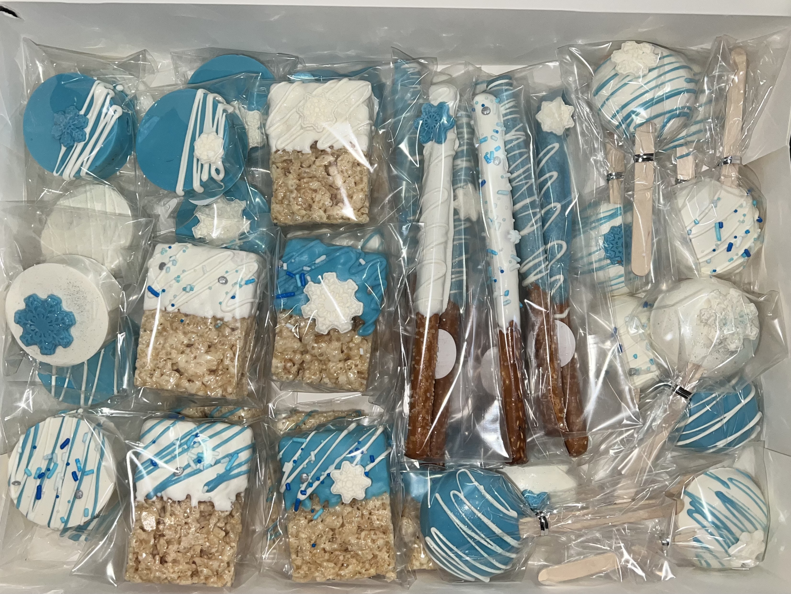 ❄️❄️❄️Winter Treat Box-L