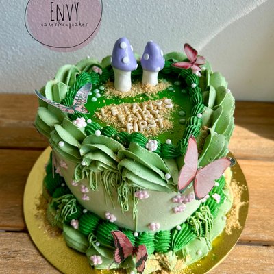 Vintage Heart Cake