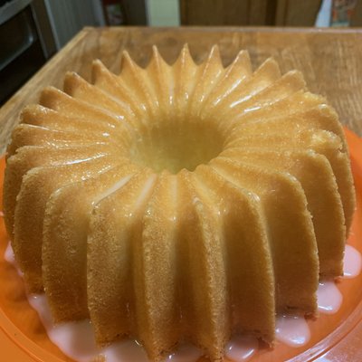 Plain Pound Cakes w/glaze