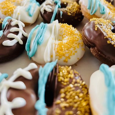Jaguars Themed Mini Donut Cakes 