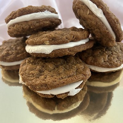 Oatmeal Cream Pies (6)