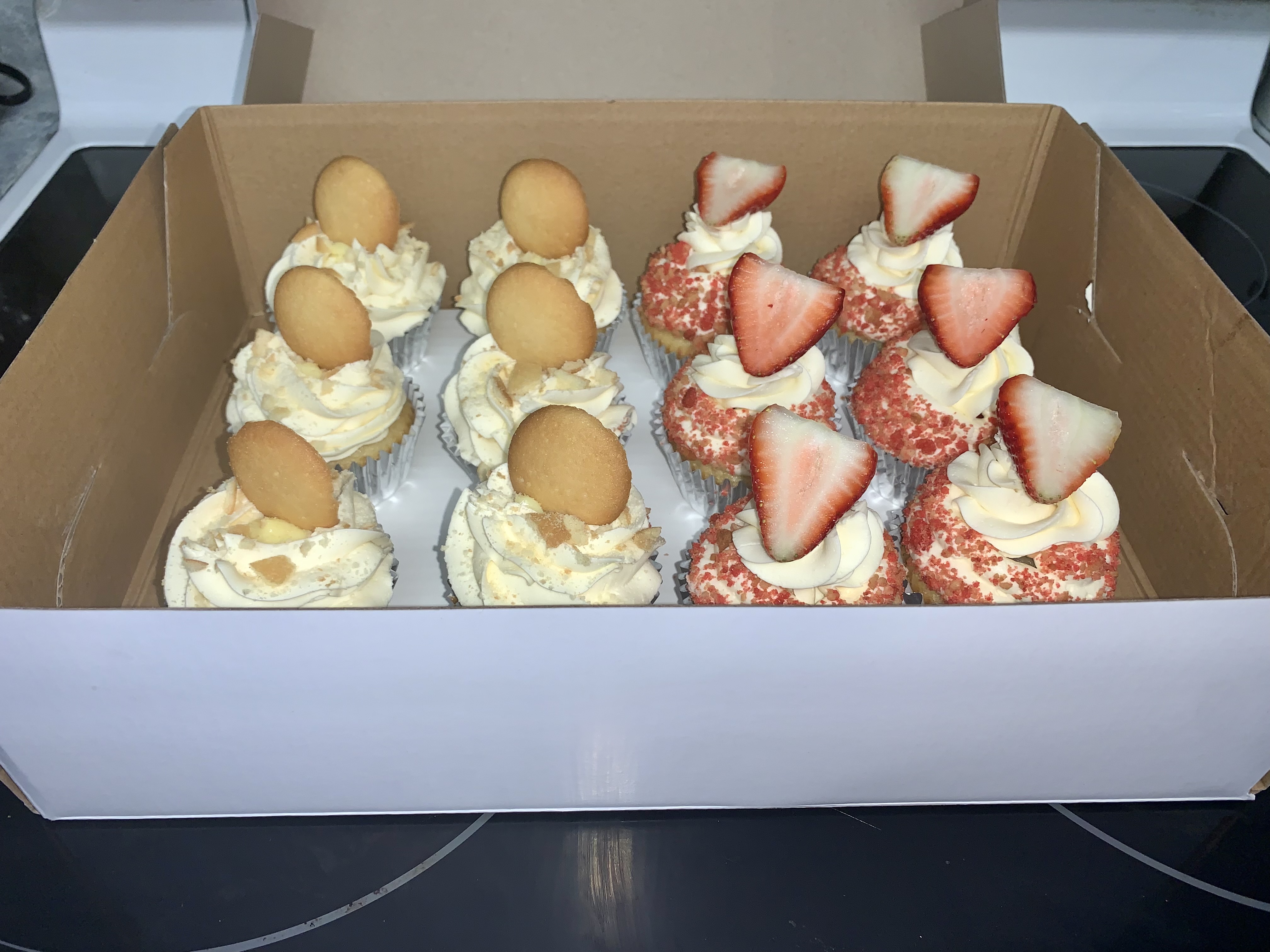 Banana Pudding/Strawberry Shortcake Cupcakes 12 Ct. 