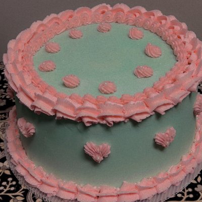 Custom Cake 8”