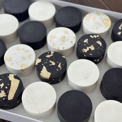 Caketeenies / Pucks