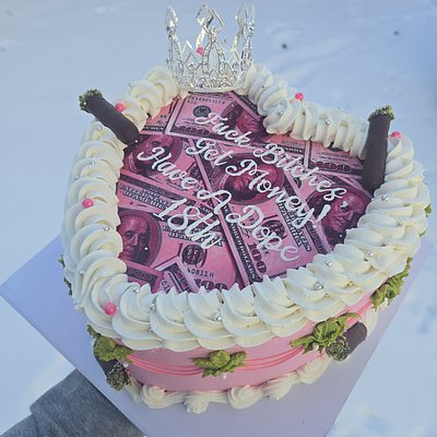 10" heart cake