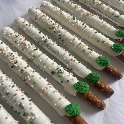 Chocolate Covered Pretzel Rods