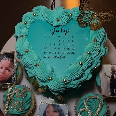 Mini Heart Cake & Cupcake Board