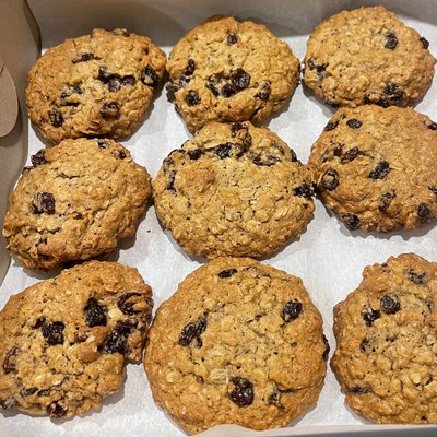 Oatmeal Raisin Cookies 